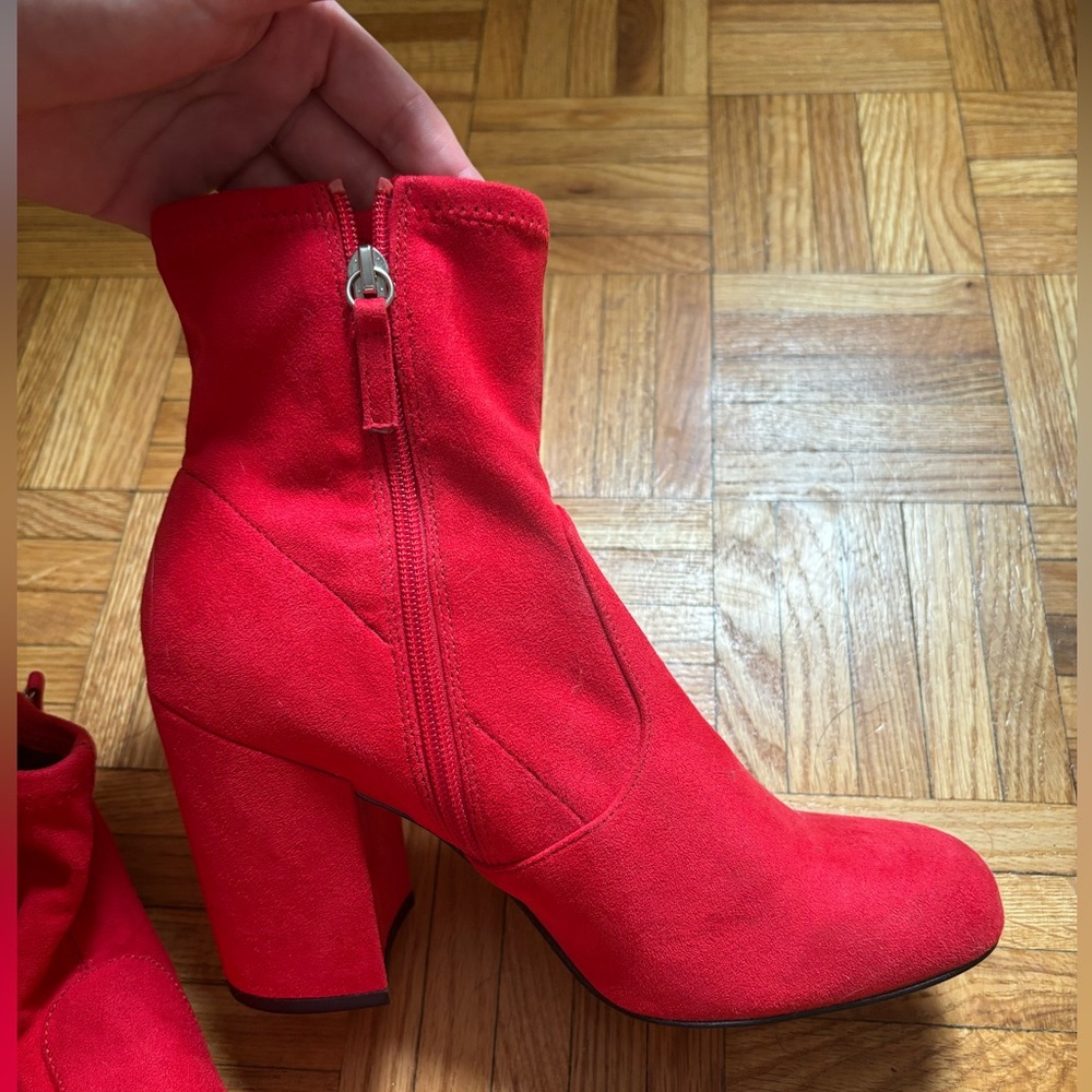 Steve Madden red booties in size 9(40)